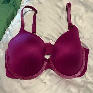 Victoria’s Secret bra 38D